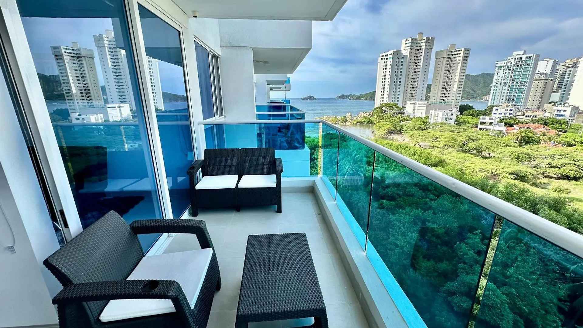 Apartamentos Luxury Frente Al Mar - Ar Rentals Gaira