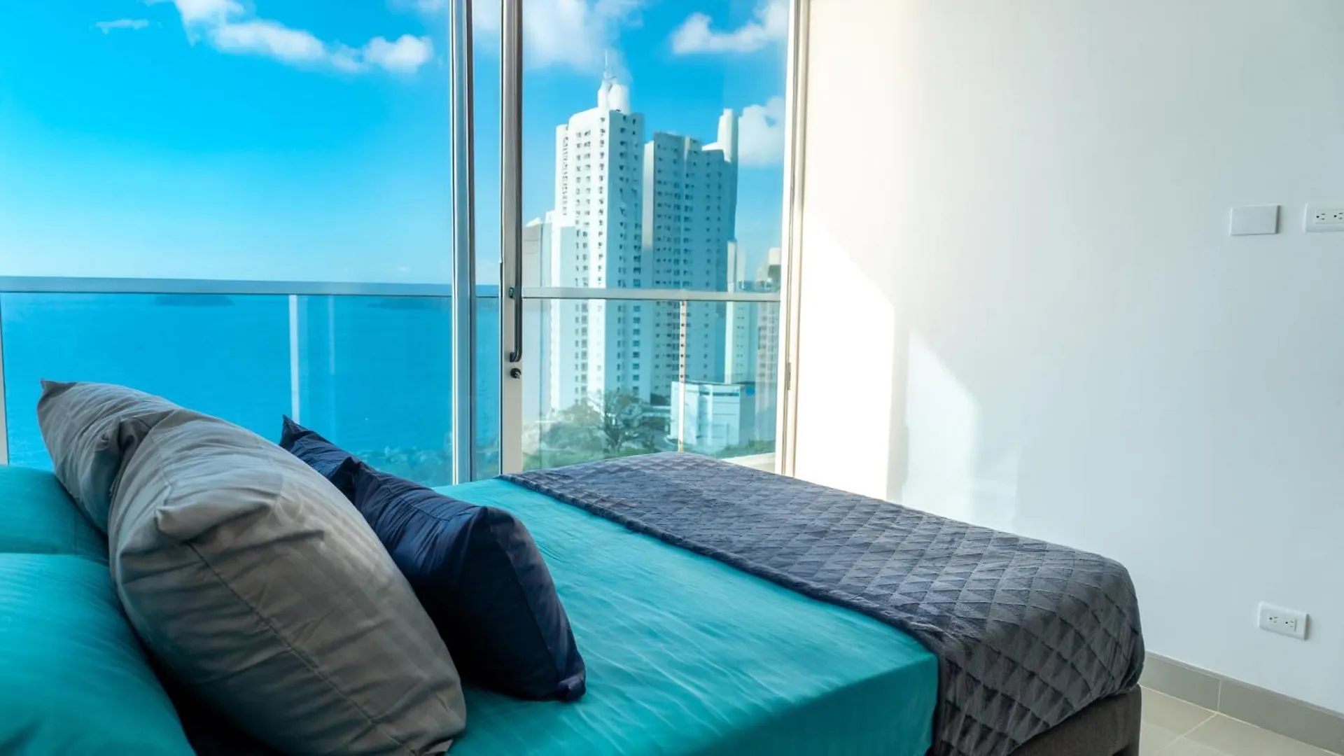 Apartamentos Luxury Frente Al Mar - Ar Rentals Gaira
